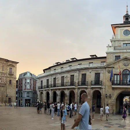 La Mejor Ubicacion En Oviedo. Casco Historico. アパート *