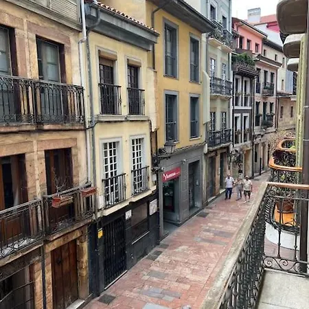 アパート La Mejor Ubicacion En Oviedo. Casco Historico. *