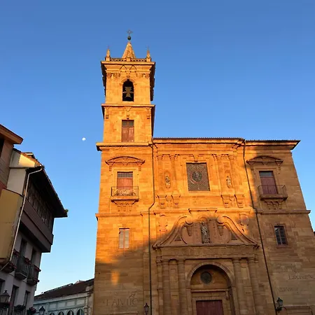 La Mejor Ubicacion En Oviedo. Casco Historico. *