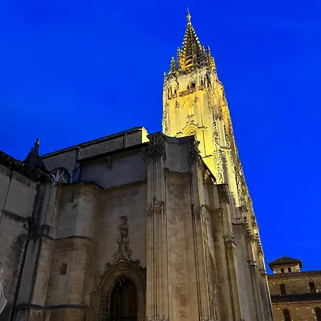 アパート La Mejor Ubicacion En Oviedo. Casco Historico. *
