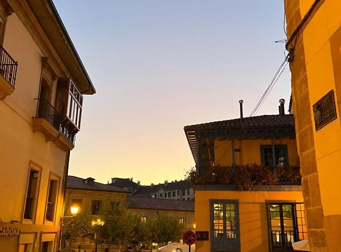 La Mejor Ubicacion En Oviedo. Casco Historico. דירה *